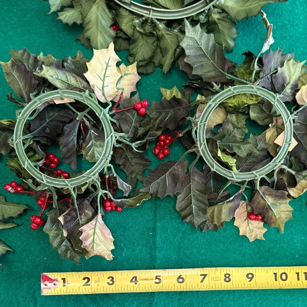 Festive Green and Red Holiday Greenery - 7 pcs